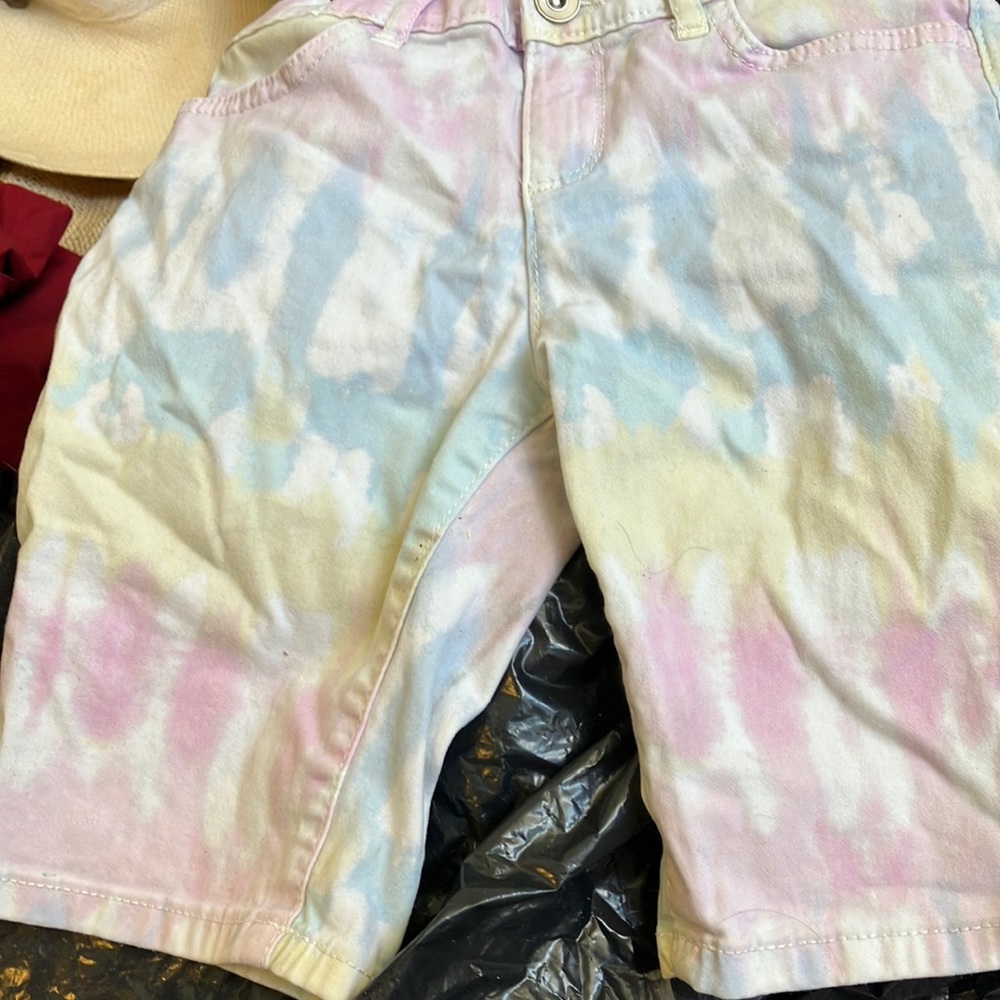 FINAL MARKDOWN Girls place shorts 8